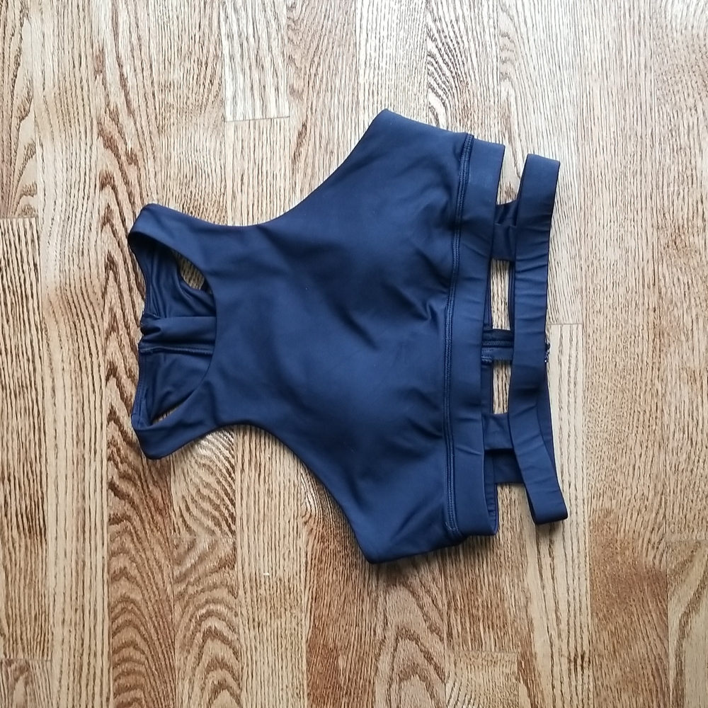 (M) Forever 21 Cute Halter Swimsuit Top Cutouts Athletic High Neck Bikini Beach